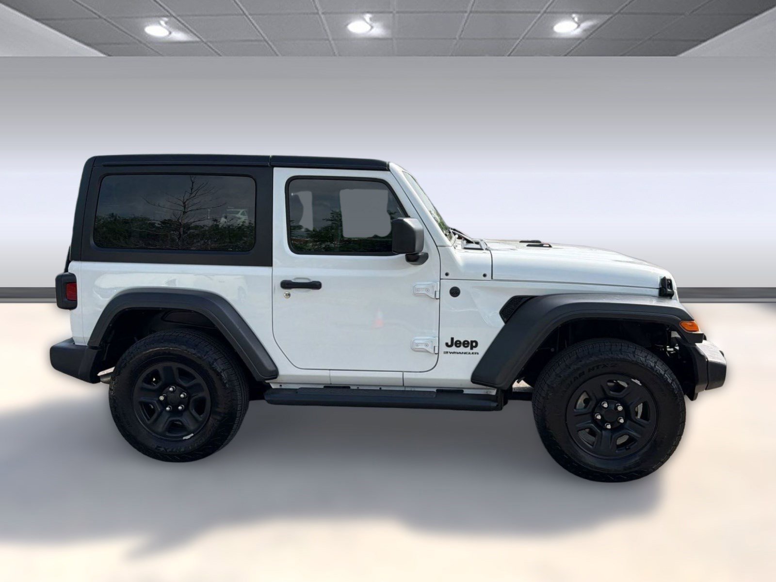 Used 2025 Jeep Wrangler Sport AWD/4WD image 8