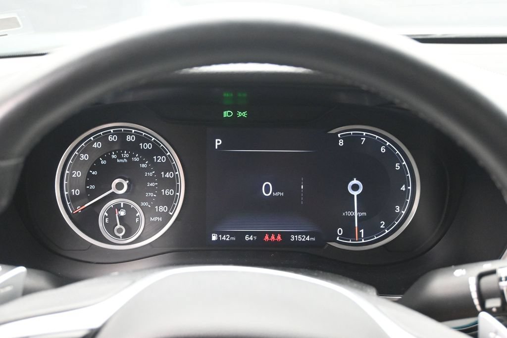 Used 2025 Genesis G70 2.5T AWD/4WD image 12