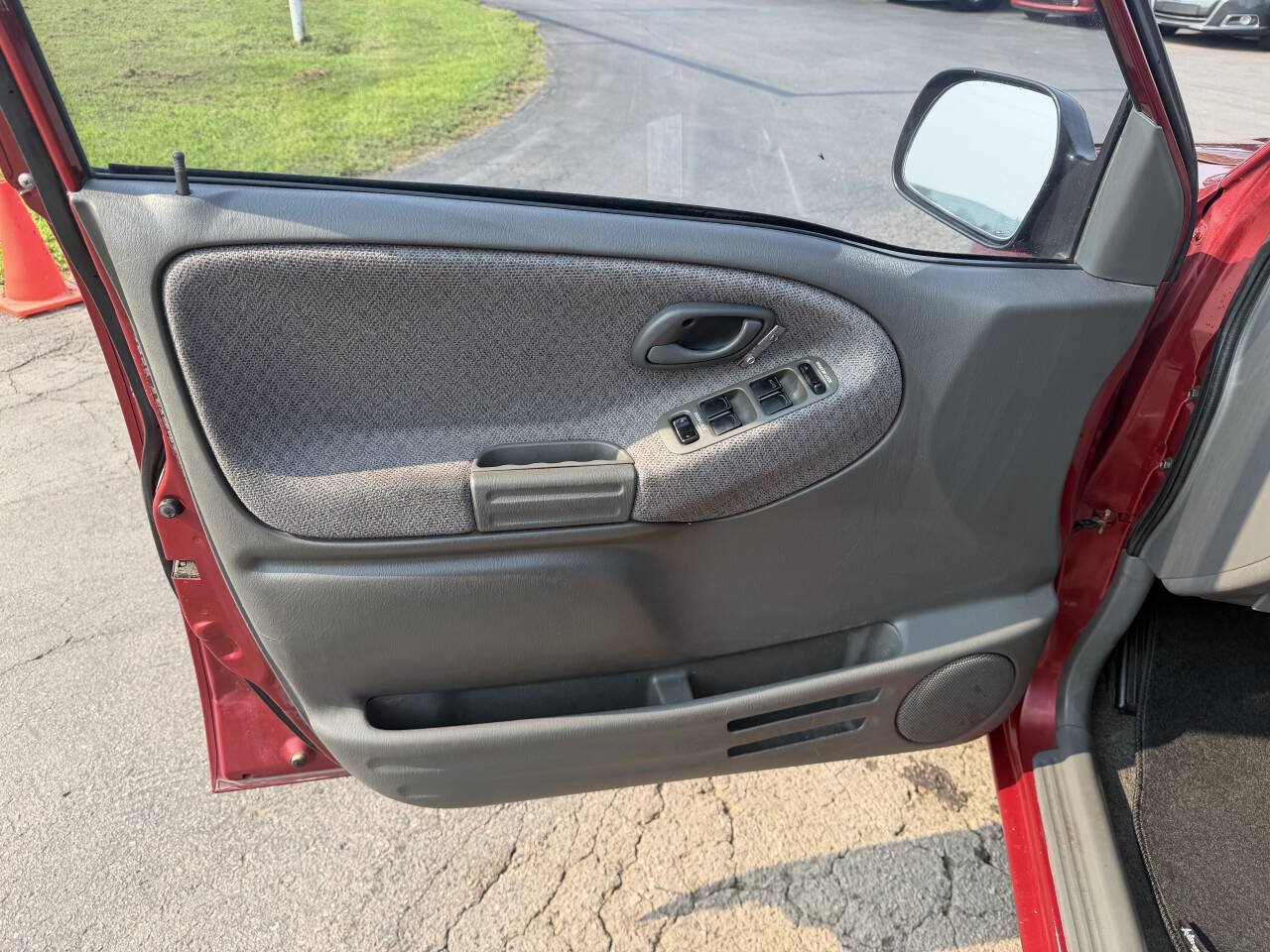 Used 2000 Chevrolet Tracker 4WD w/ Preferred Equipment Group 2 image 24