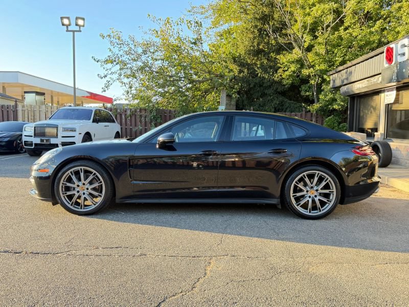 Used 2018 Porsche Panamera 4 AWD/4WD image 9