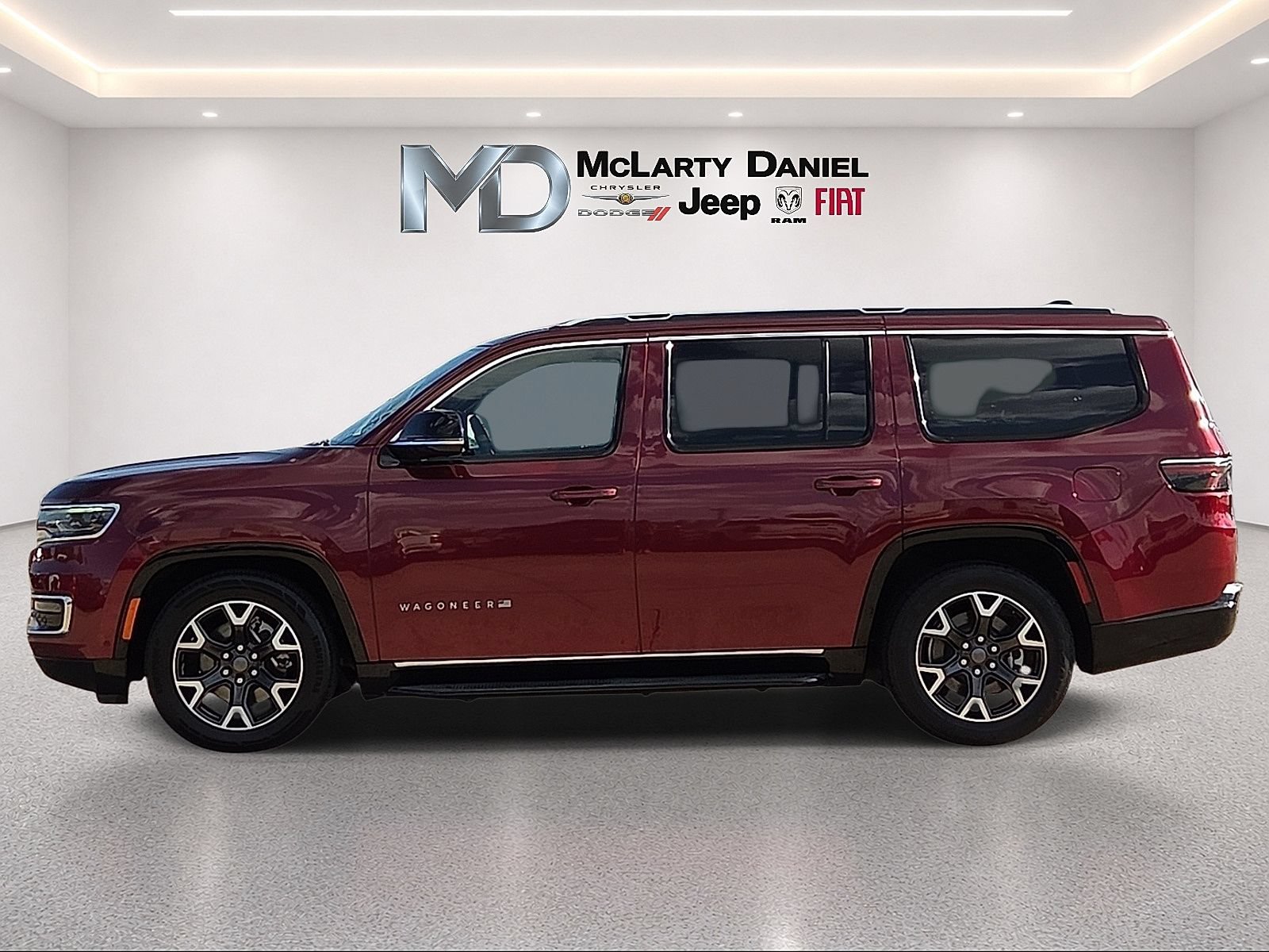 Used 2024 Jeep Wagoneer Series III AWD/4WD image 3