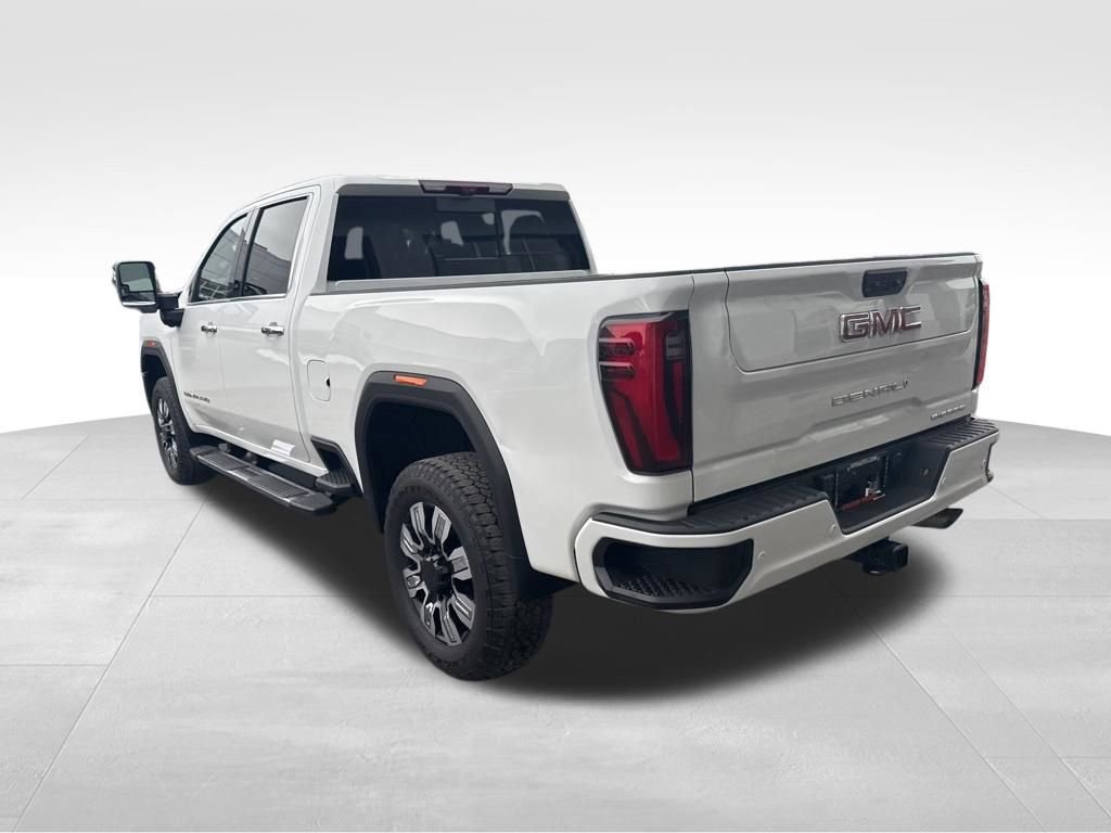 Used 2024 GMC Sierra 3500 Denali w/ Denali Reserve Package image 3