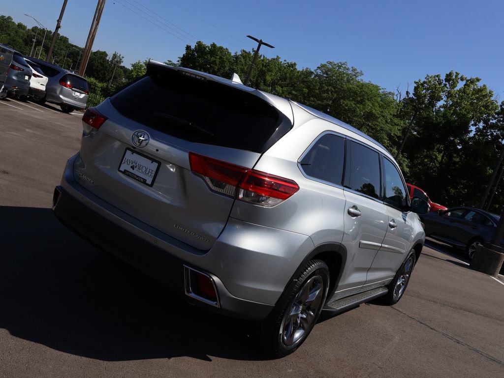 Used 2018 Toyota Highlander Limited Platinum AWD/4WD image 7