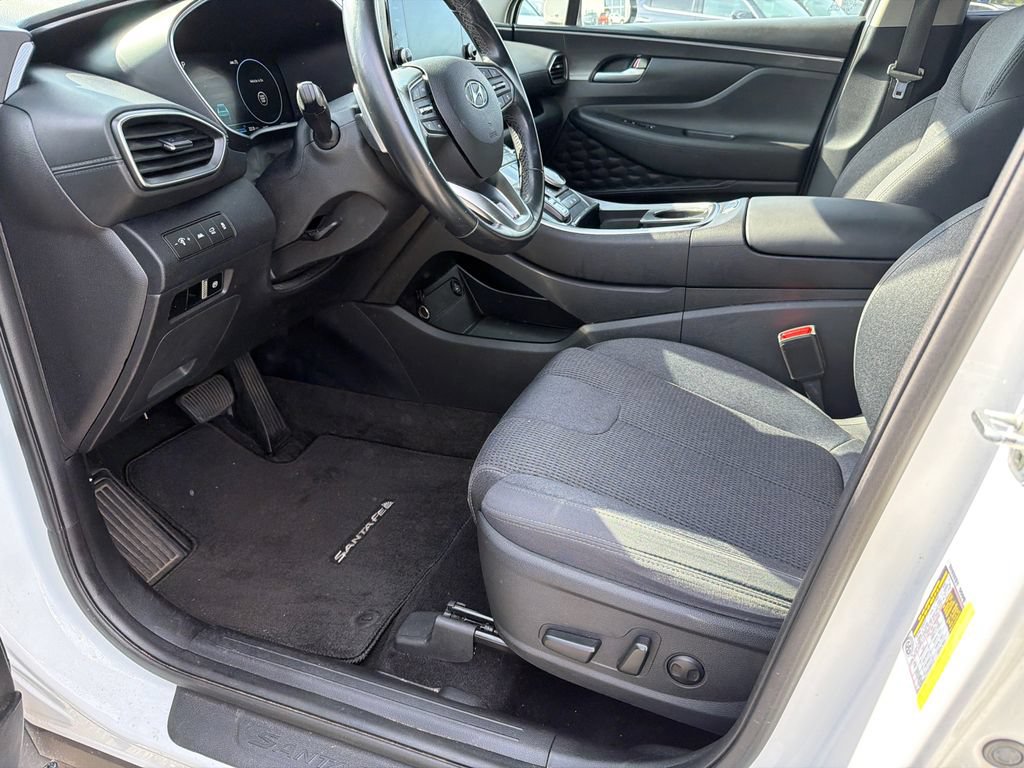 Used 2022 Hyundai Santa Fe SEL w/ Convenience Package FWD image 9