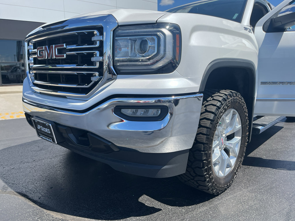 Used 2018 GMC Sierra 1500 SLT w/ SLT Premium Package AWD/4WD image 46