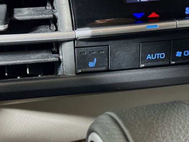 Used 2022 Toyota Sienna XLE image 22