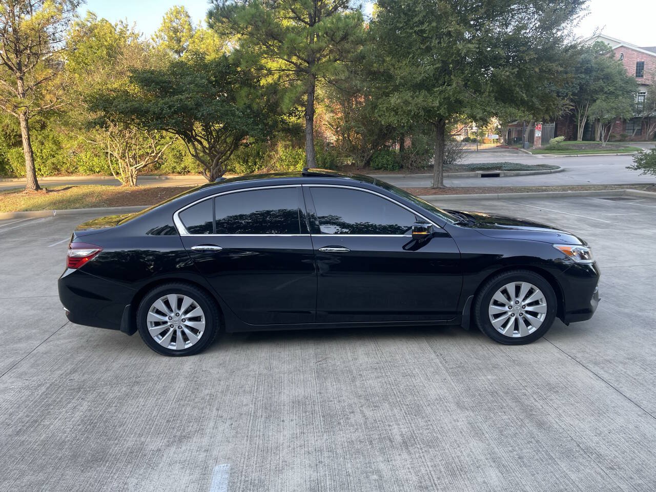 Used 2016 Honda Accord EX-L image 7