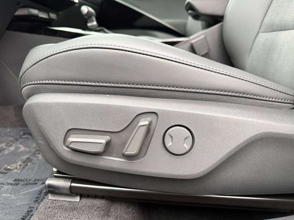 Certified 2025 Kia Niro EX Touring image 10