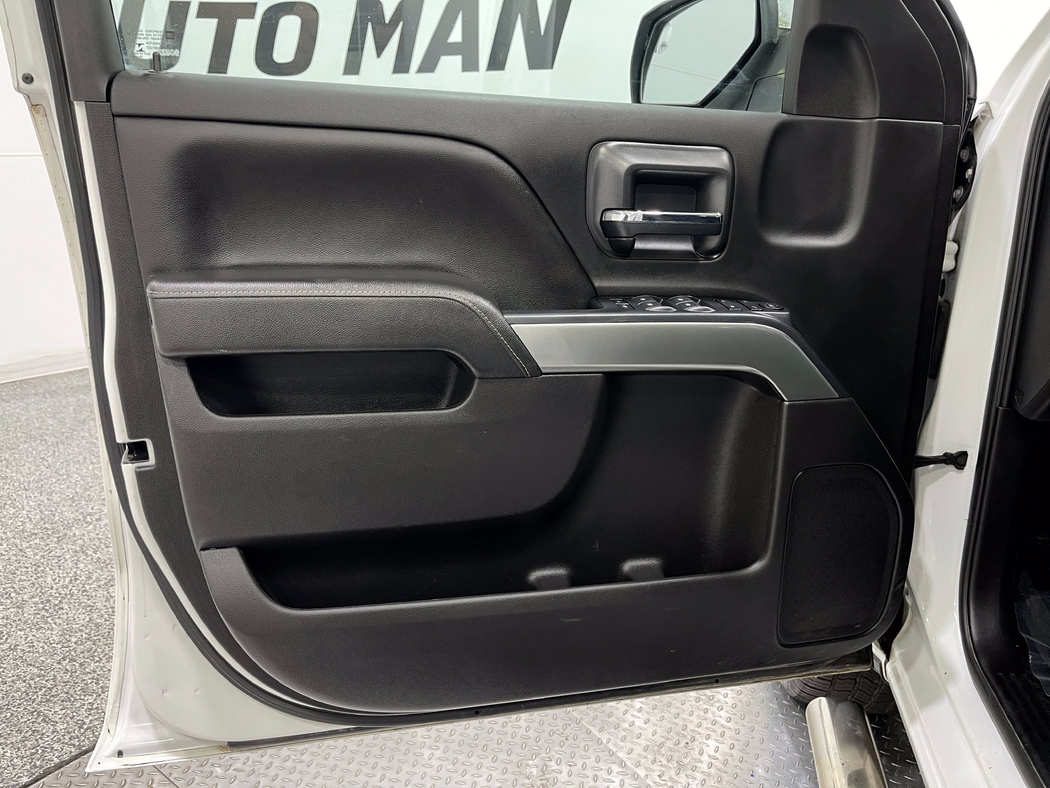 Used 2019 Chevrolet Silverado 1500 LT w/ All Star Edition AWD/4WD image 13