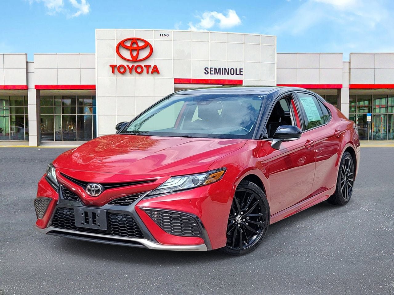 Used 2023 Toyota Camry XSE w/ Navigation Package FWD image 1