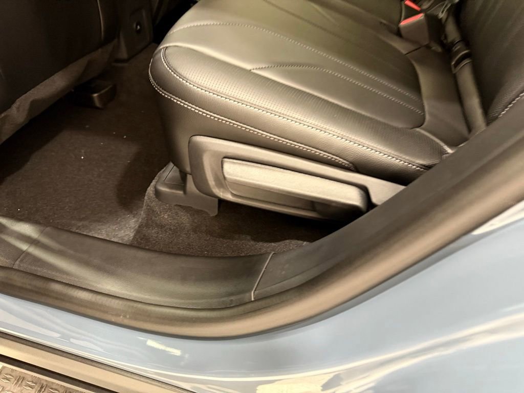 New 2025 Ford Escape SE w/ PHEV Premium Package image 15