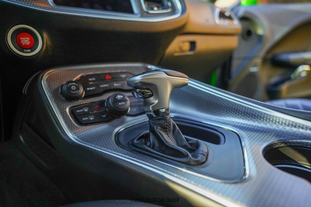 Used 2017 Dodge Challenger SRT Hellcat image 31