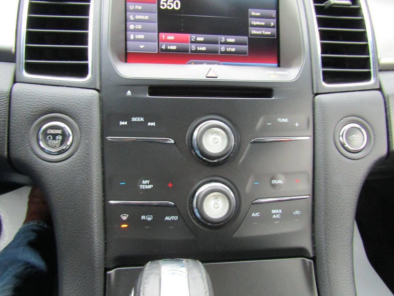 Used 2015 Ford Taurus SEL w/ Equipment Group 201A AWD/4WD image 15