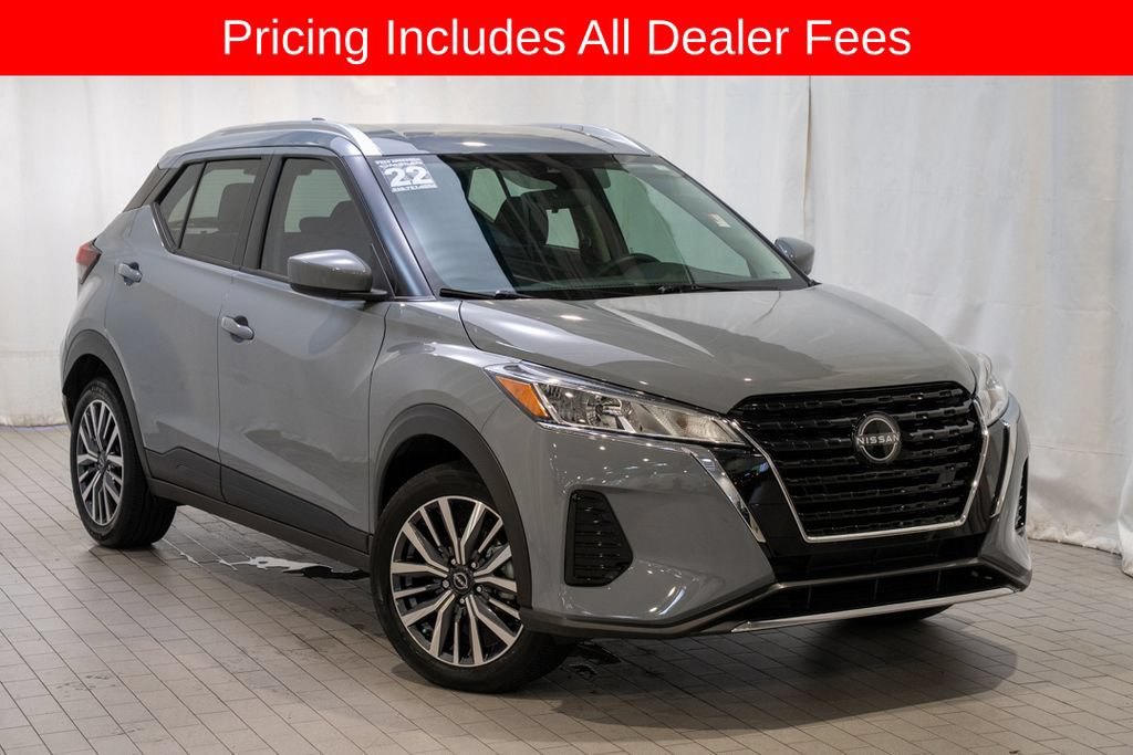 Certified 2022 Nissan Kicks SV FWD image 1