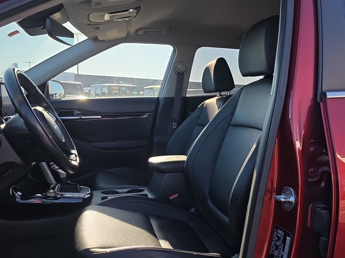 Used 2023 Kia Seltos SX image 4