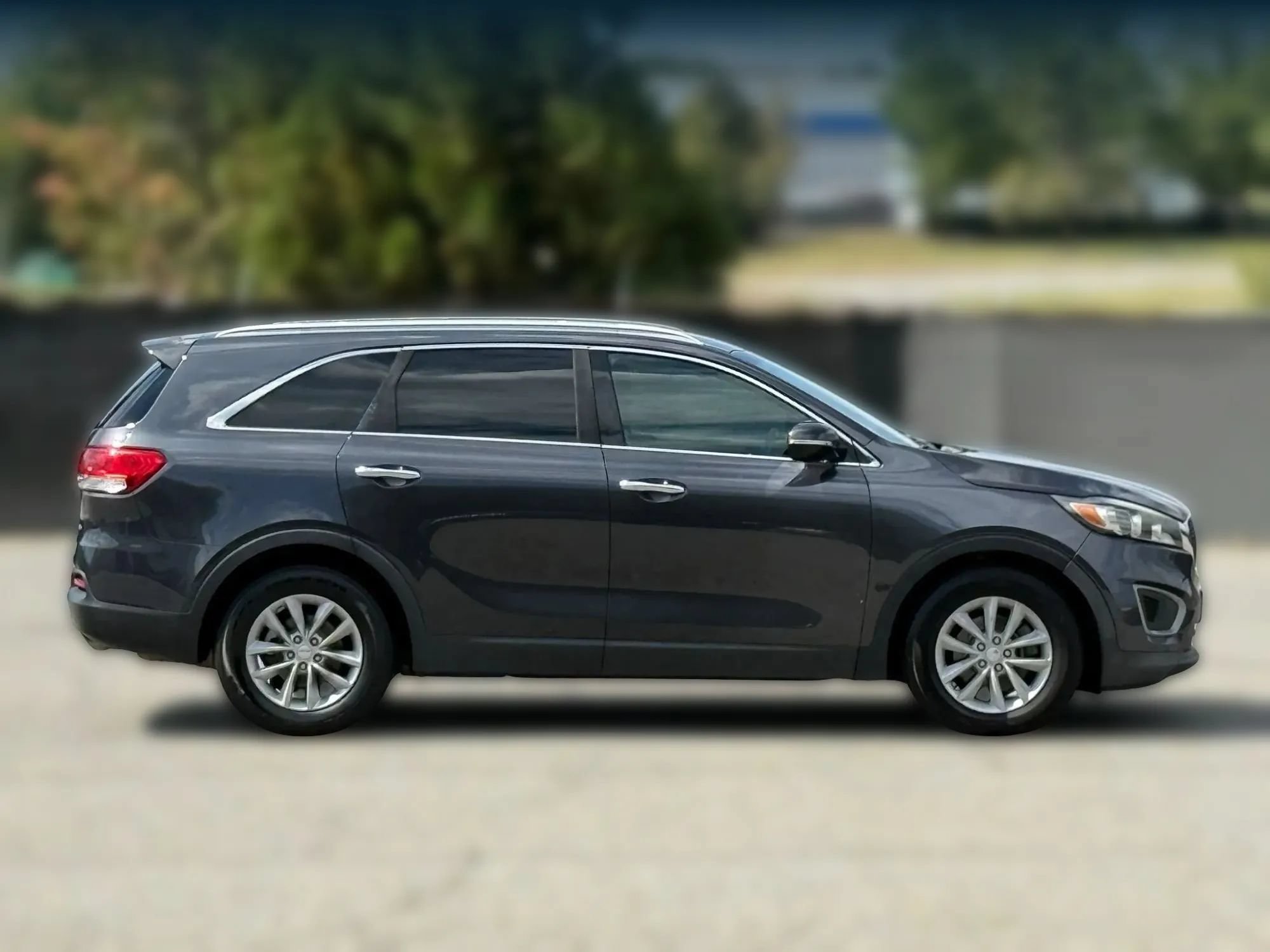Used 2017 Kia Sorento AWD image 7