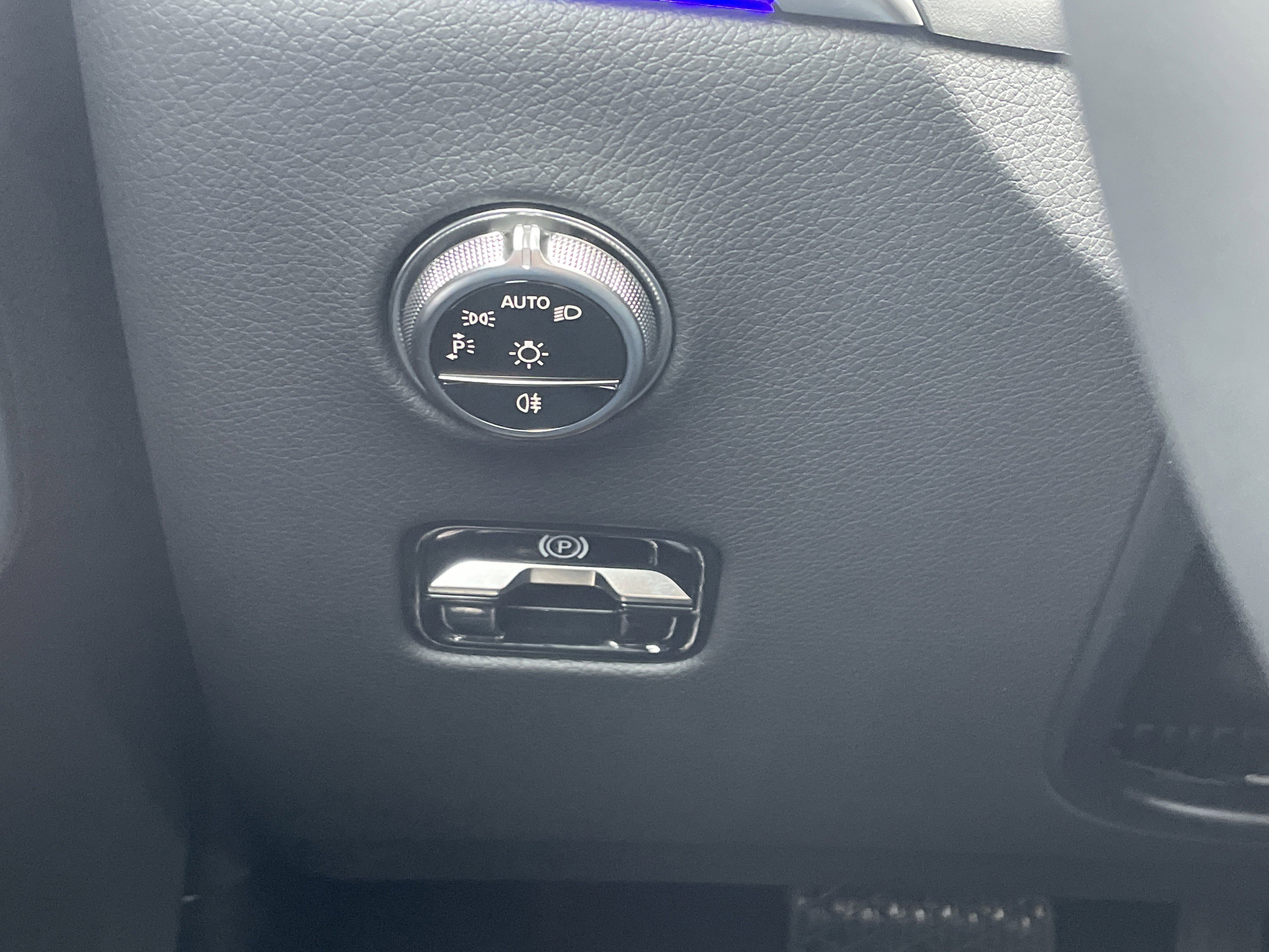 New 2026 Mercedes-Benz GLC 300 4MATIC image 23