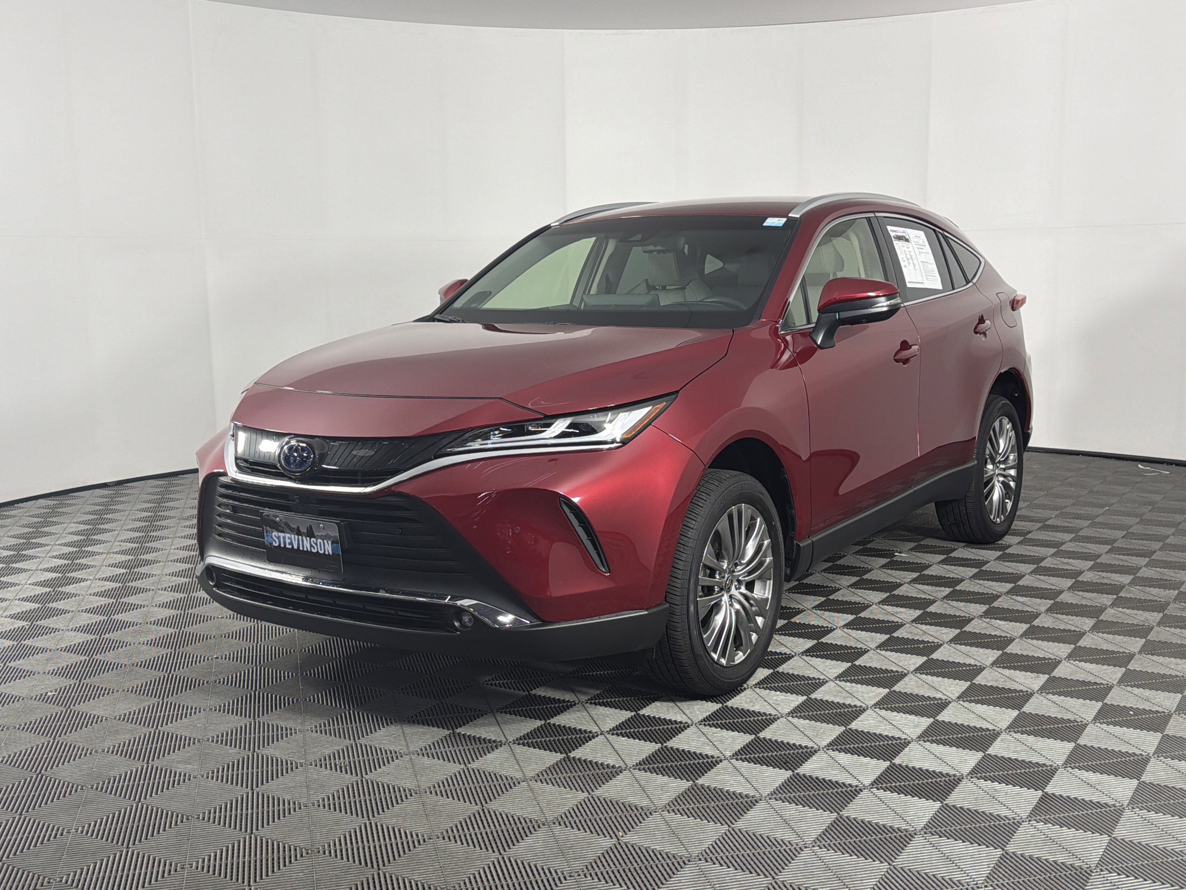 Used 2022 Toyota Venza Limited AWD/4WD image 3