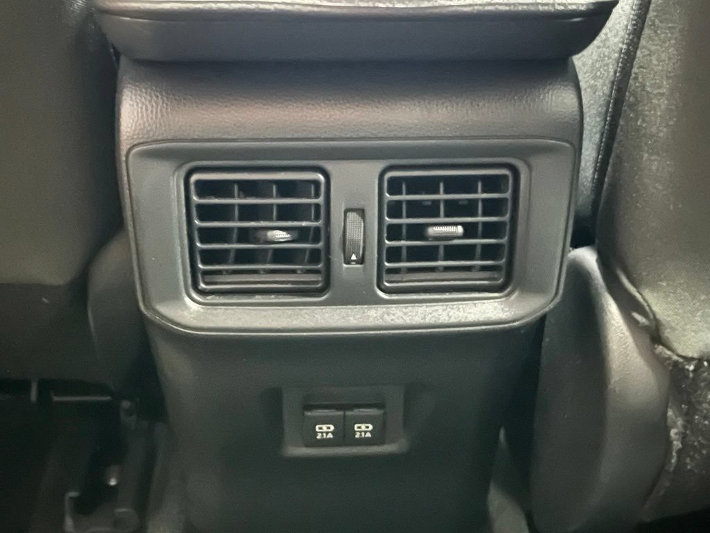 Used 2020 Toyota RAV4 XLE w/ Convenience Package AWD/4WD image 10