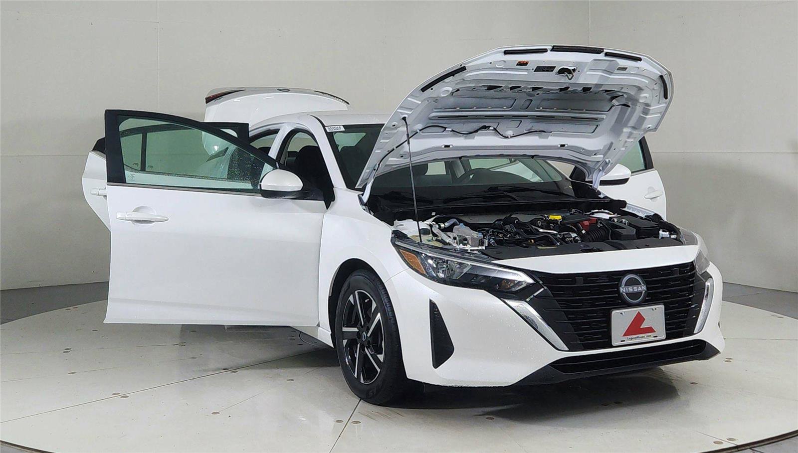 Used 2024 Nissan Sentra SV image 9