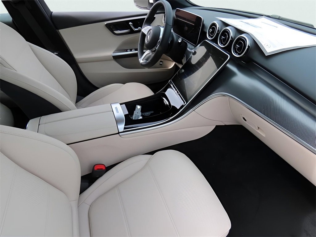 Used 2025 Mercedes-Benz C 300 4MATIC Sedan image 17