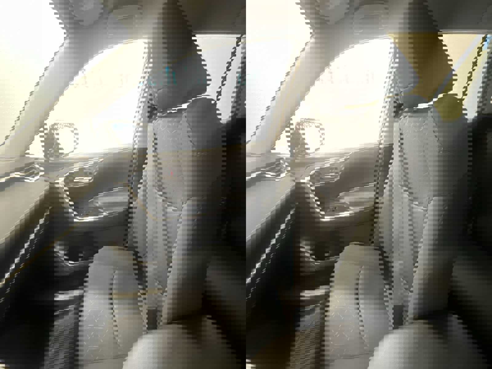 Used 2025 Toyota RAV4 XLE image 33