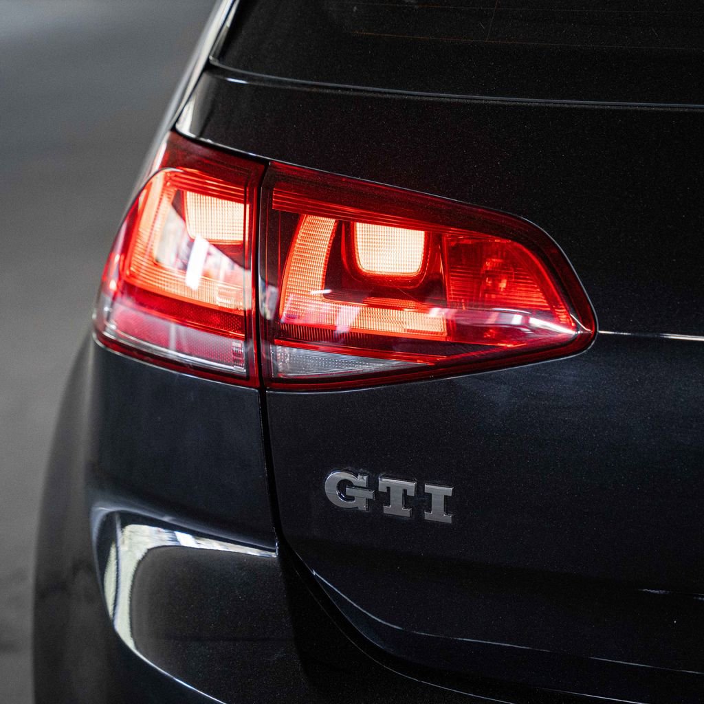 Used 2016 Volkswagen GTI Autobahn image 6