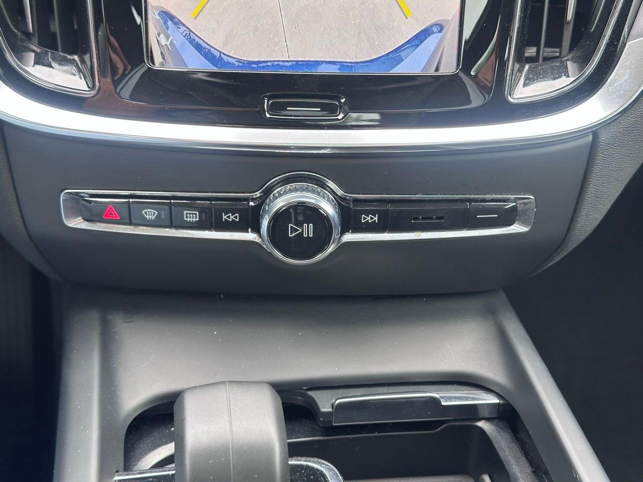 Used 2025 Volvo S60 B5 Core FWD image 30