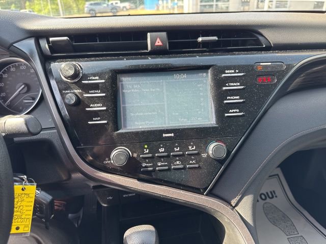 Used 2020 Toyota Camry LE image 15