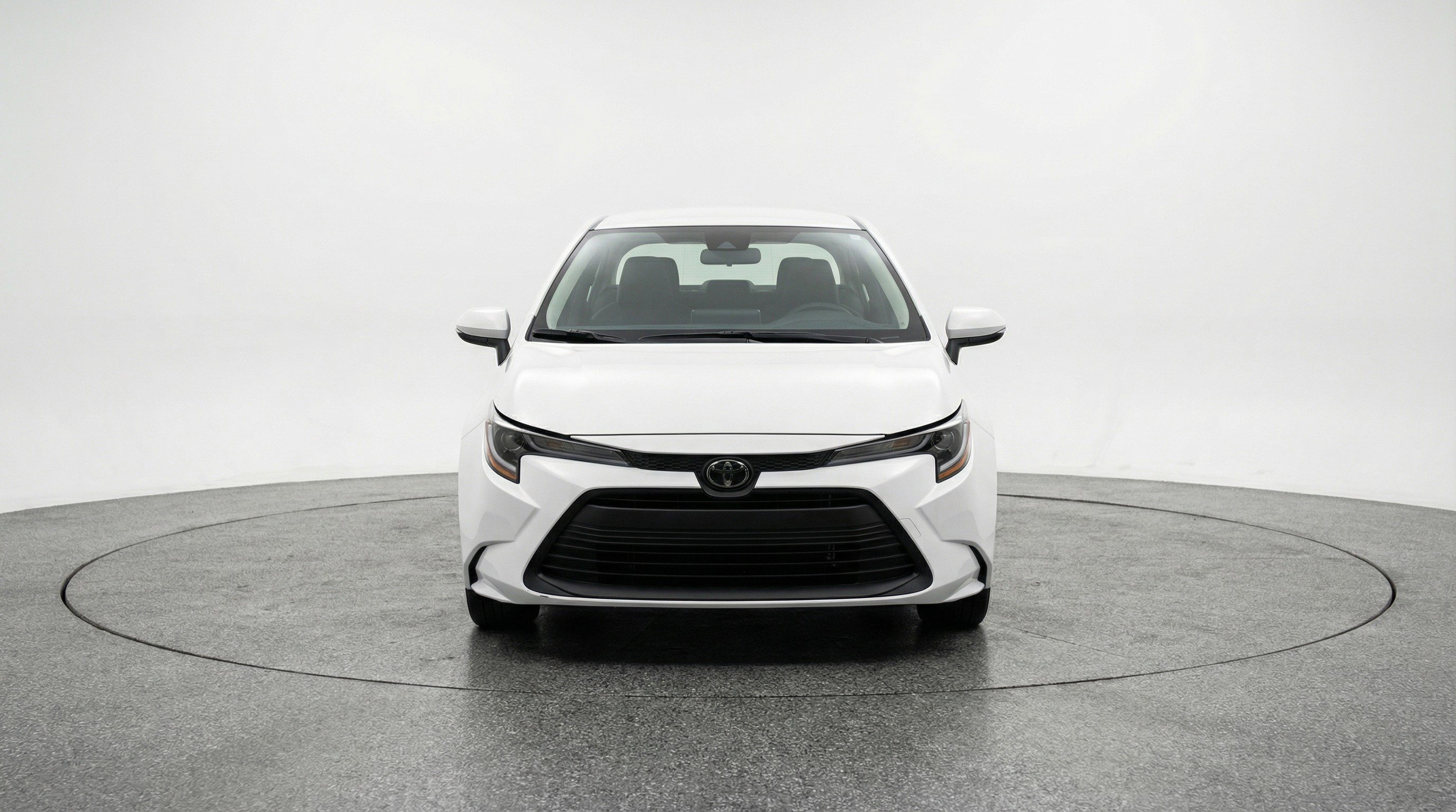 Used 2025 Toyota Corolla LE FWD image 2