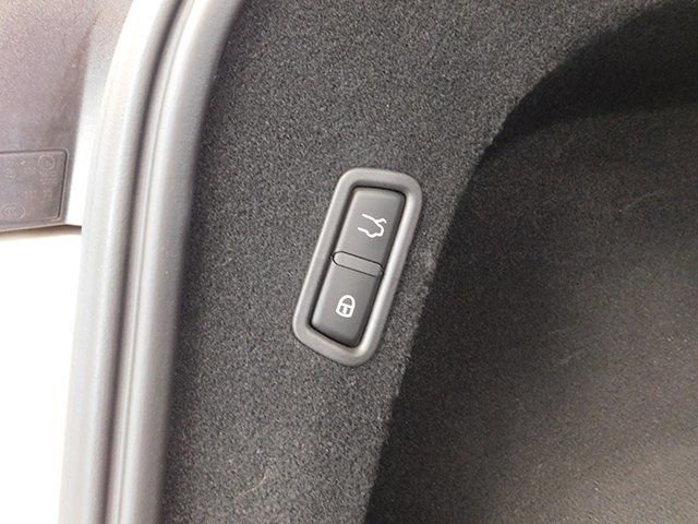 Used 2023 Maserati Levante Modena image 8