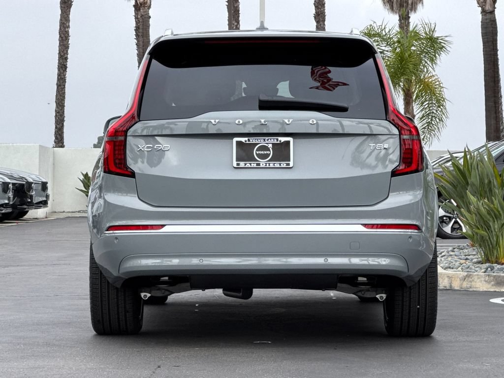 New 2026 Volvo XC90 T8 Plus w/ Protection Package AWD/4WD image 4