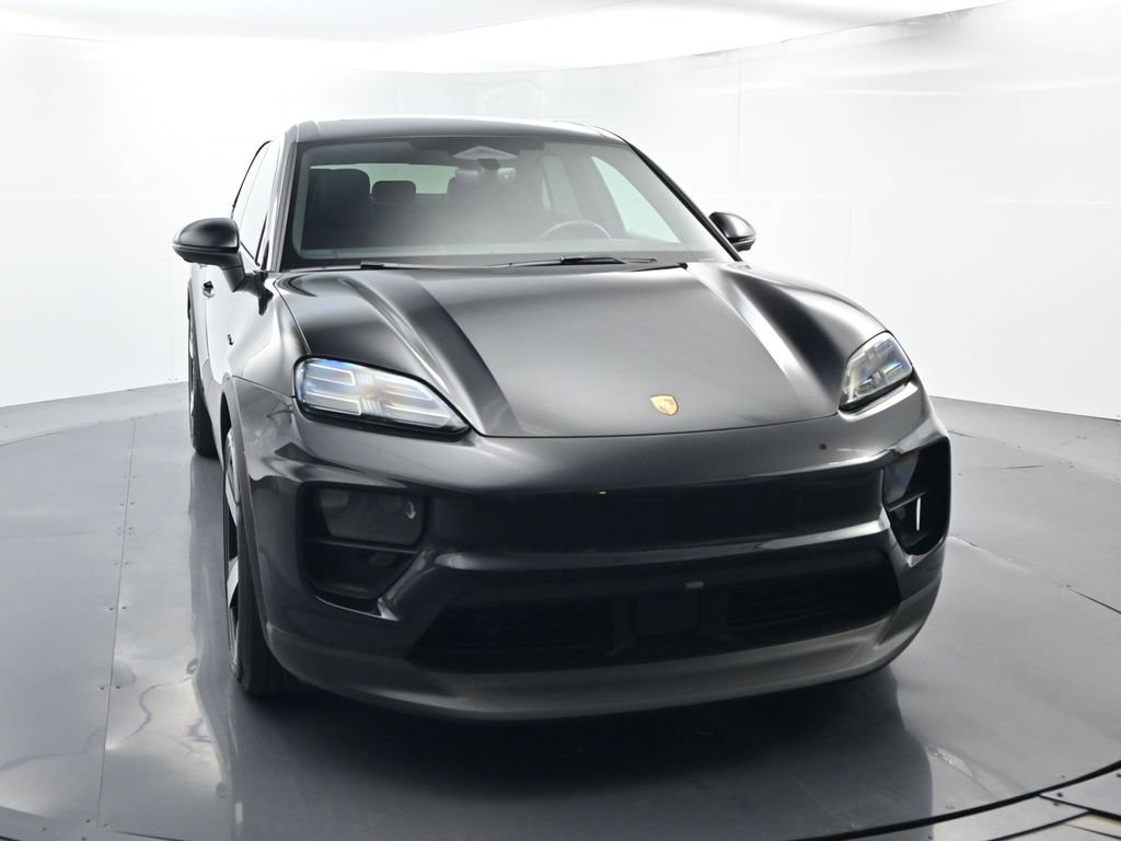 Certified 2025 Porsche Macan 4S Electric image 18