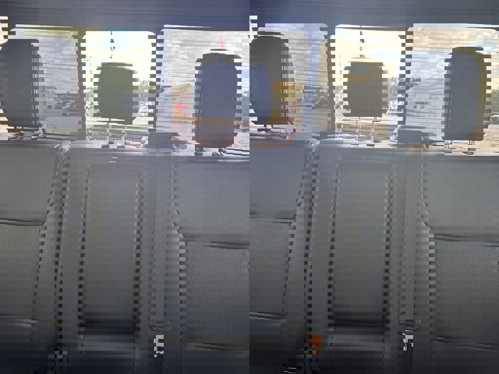 New 2026 Ford F350 Lariat w/ Black Appearance Package image 45