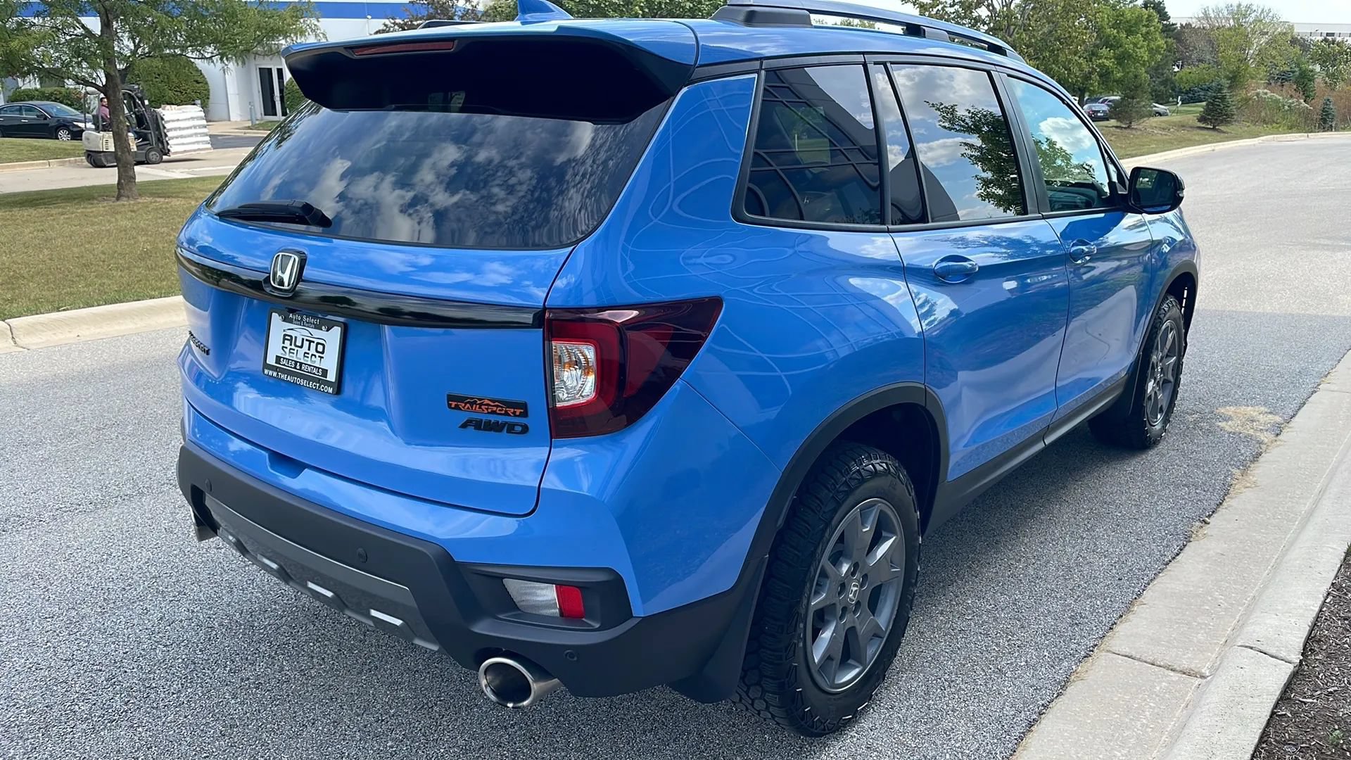 Used 2025 Honda Passport TrailSport image 5