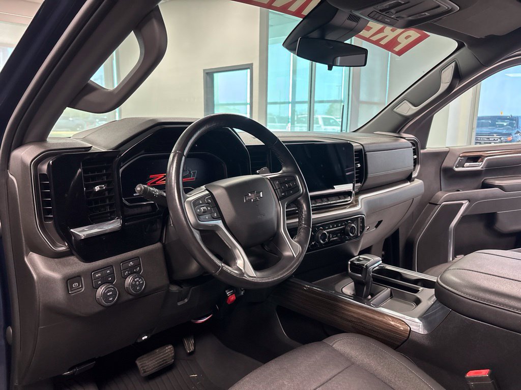 Used 2023 Chevrolet Silverado 1500 RST AWD/4WD image 14