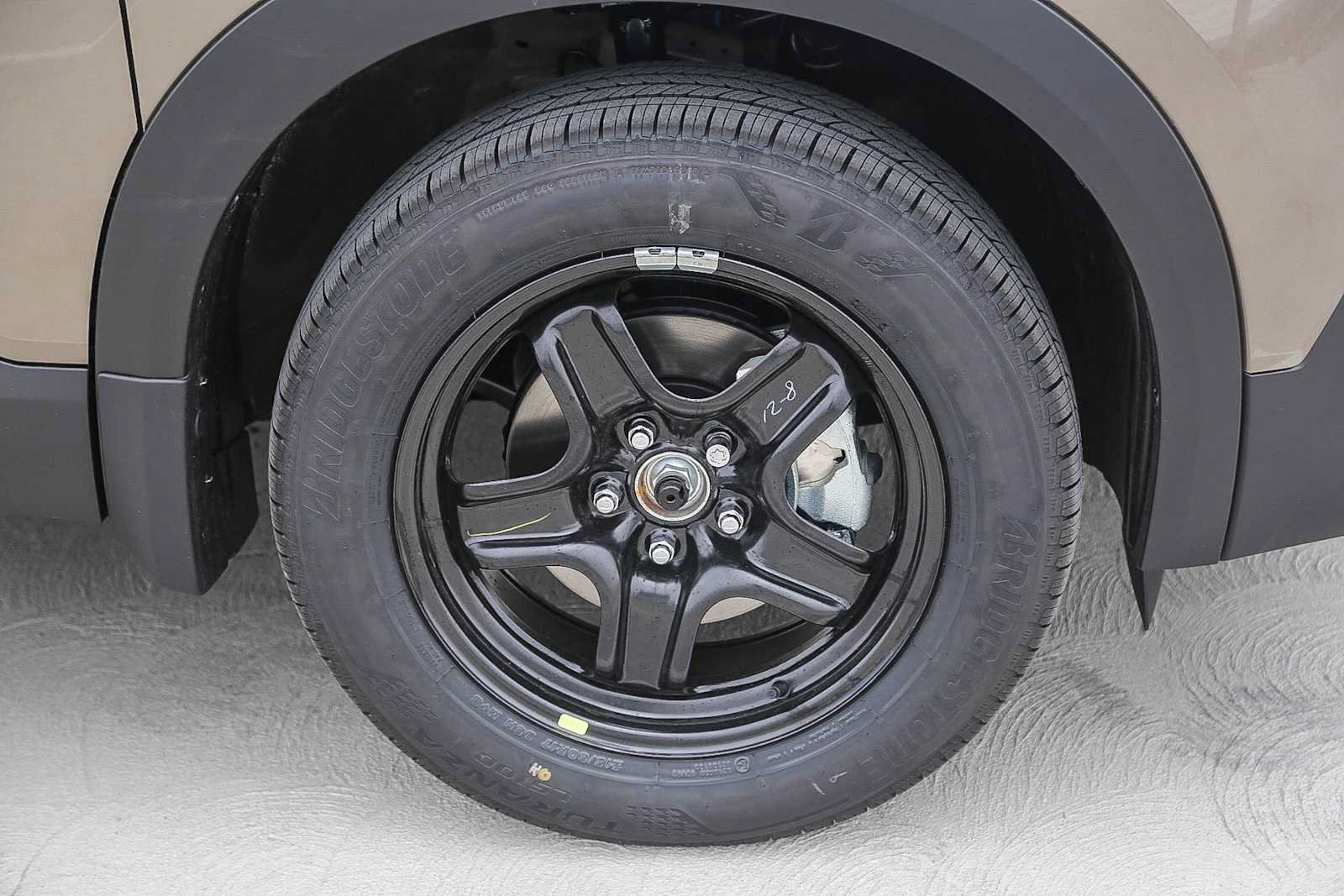 New 2025 Nissan Kicks SV FWD image 10