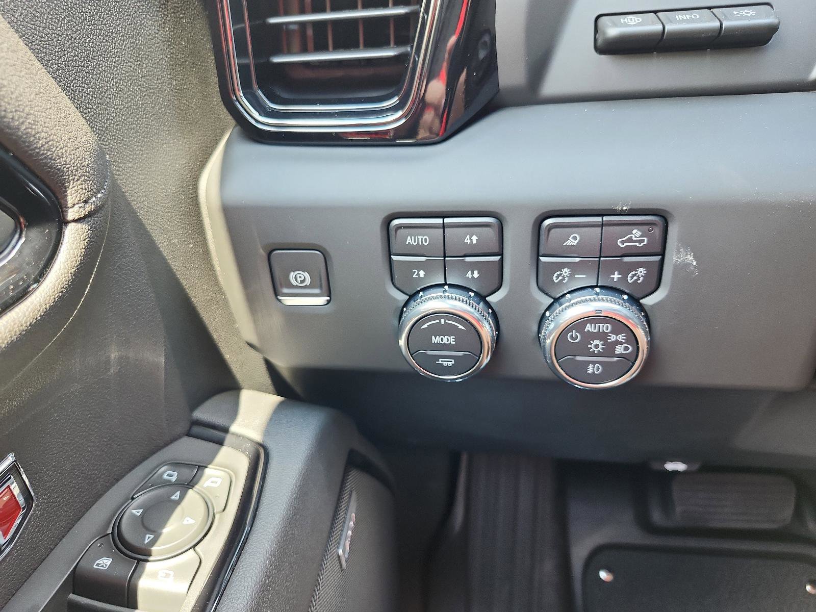 New 2026 GMC Sierra 1500 AT4 w/ AT4 Premium Package image 22