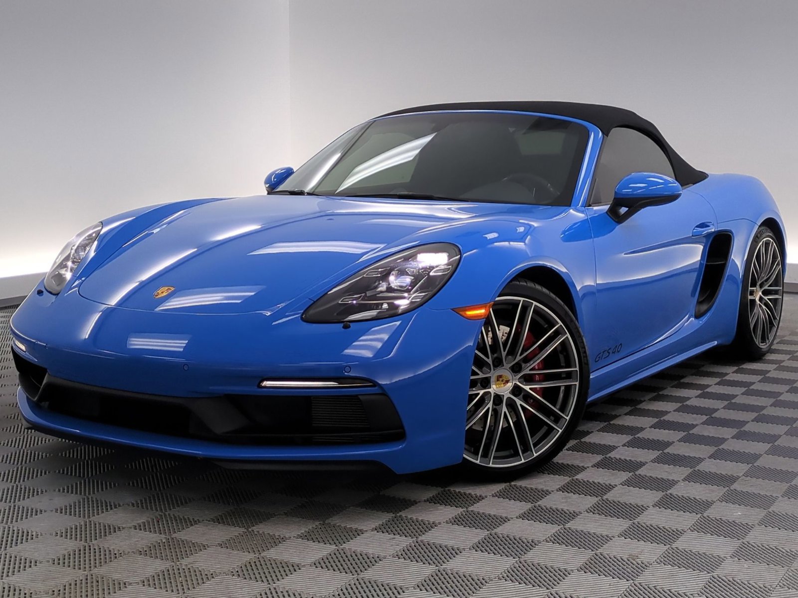 Certified 2024 Porsche 718 Boxster GTS RWD image 1