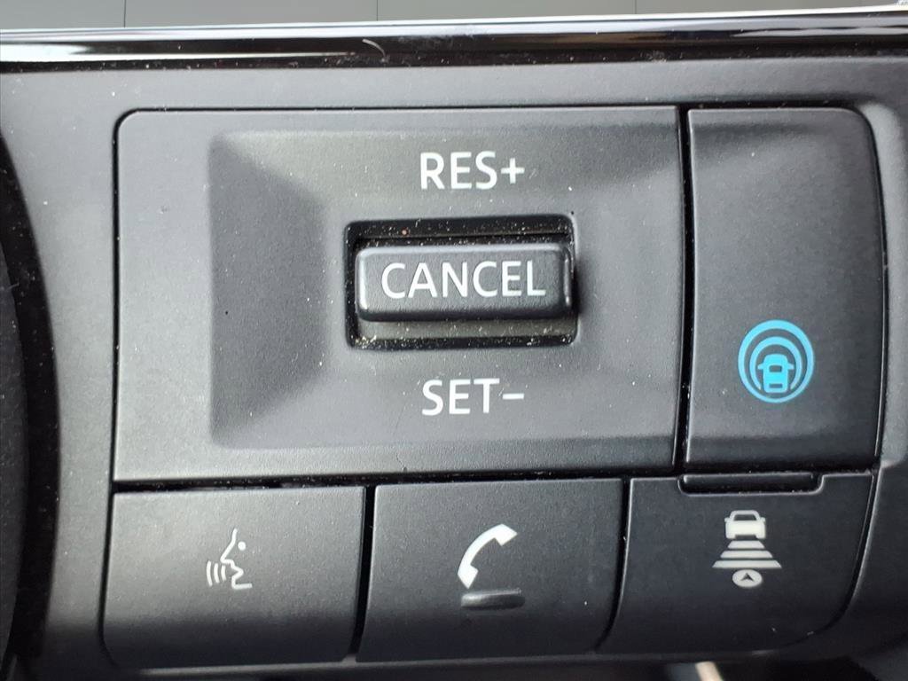 Used 2022 Nissan Rogue SV image 13