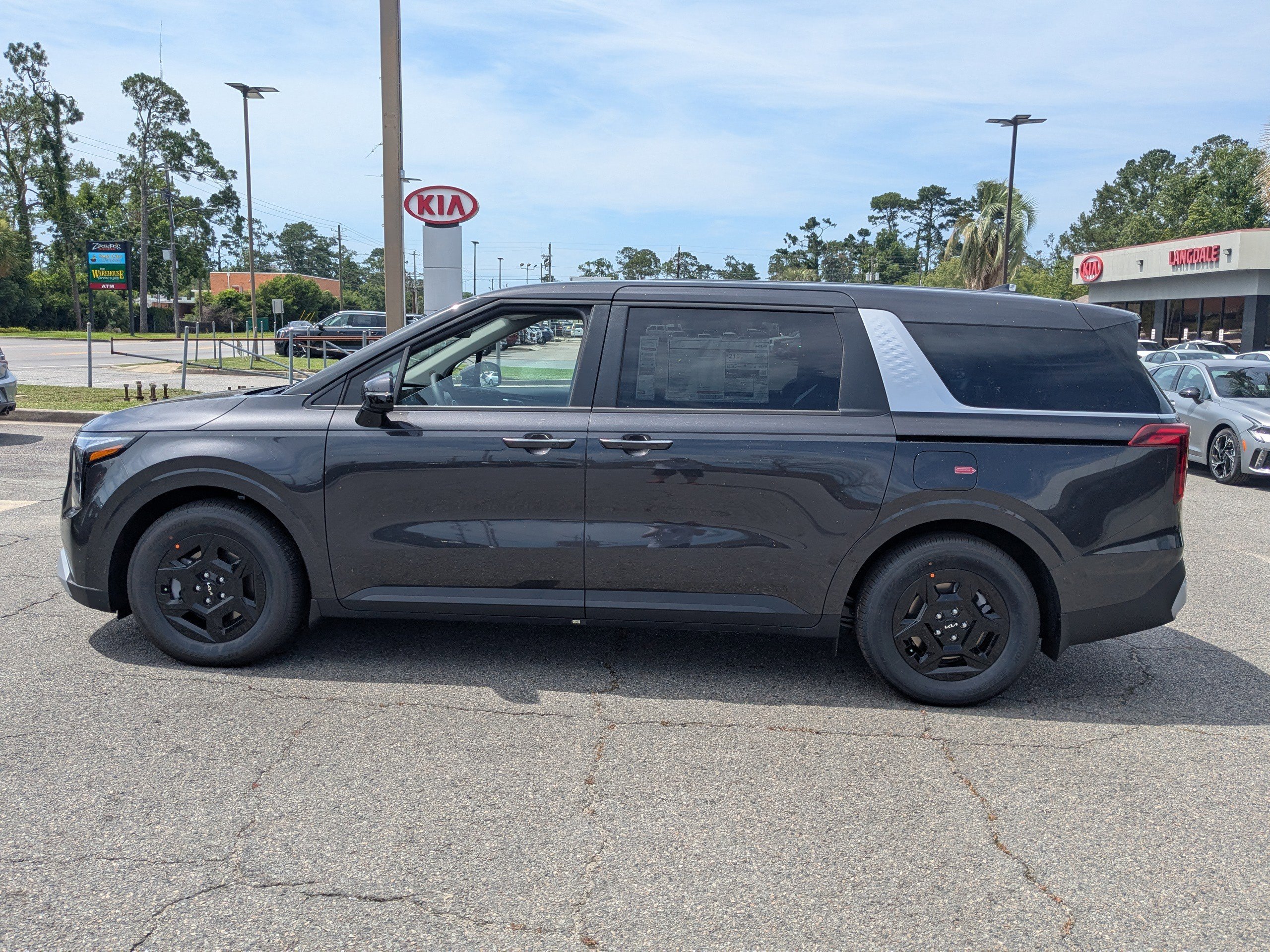 New 2026 Kia Carnival image 7