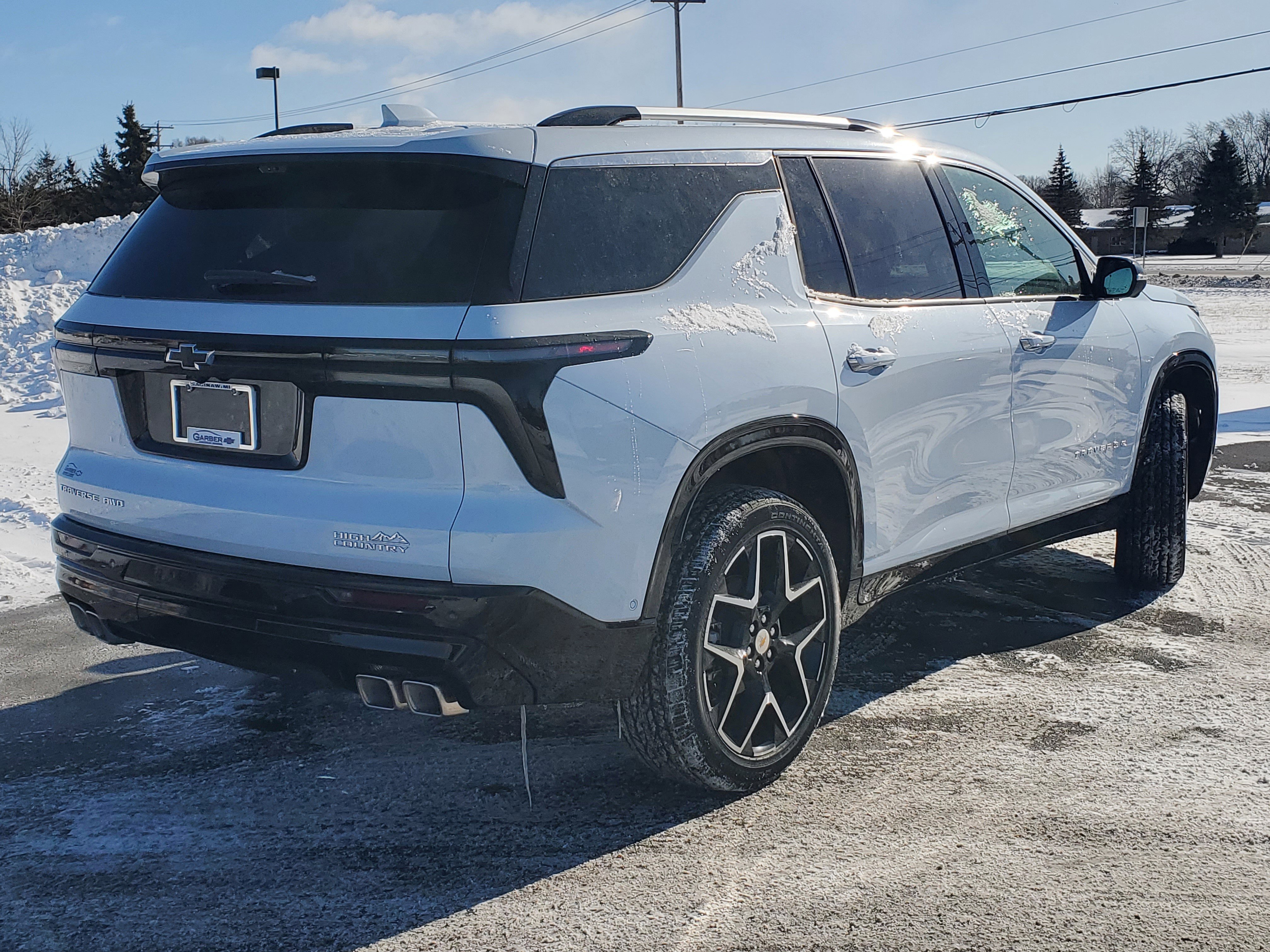 New 2026 Chevrolet Traverse High Country w/ LPO, Floor Liner Package AWD/4WD image 2