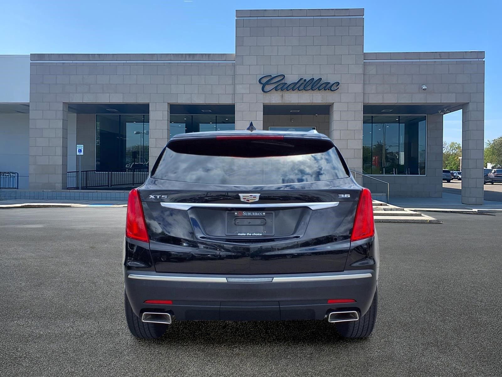 Used 2019 Cadillac XT5 FWD image 6