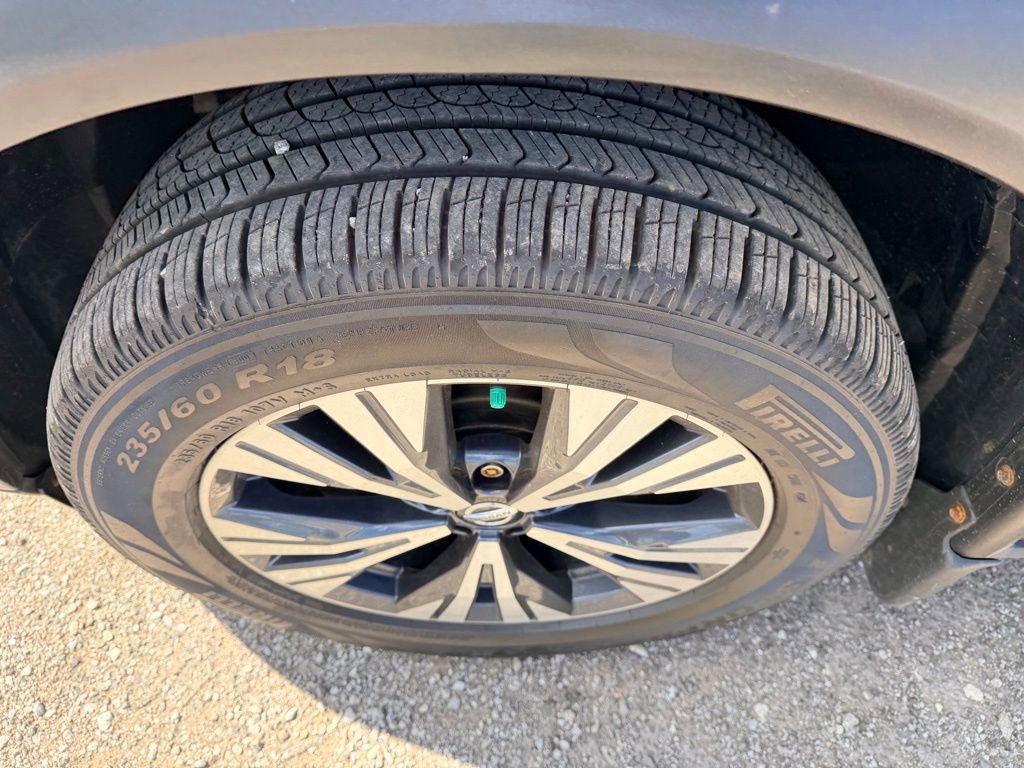 Used 2021 Nissan Rogue SV AWD/4WD image 16