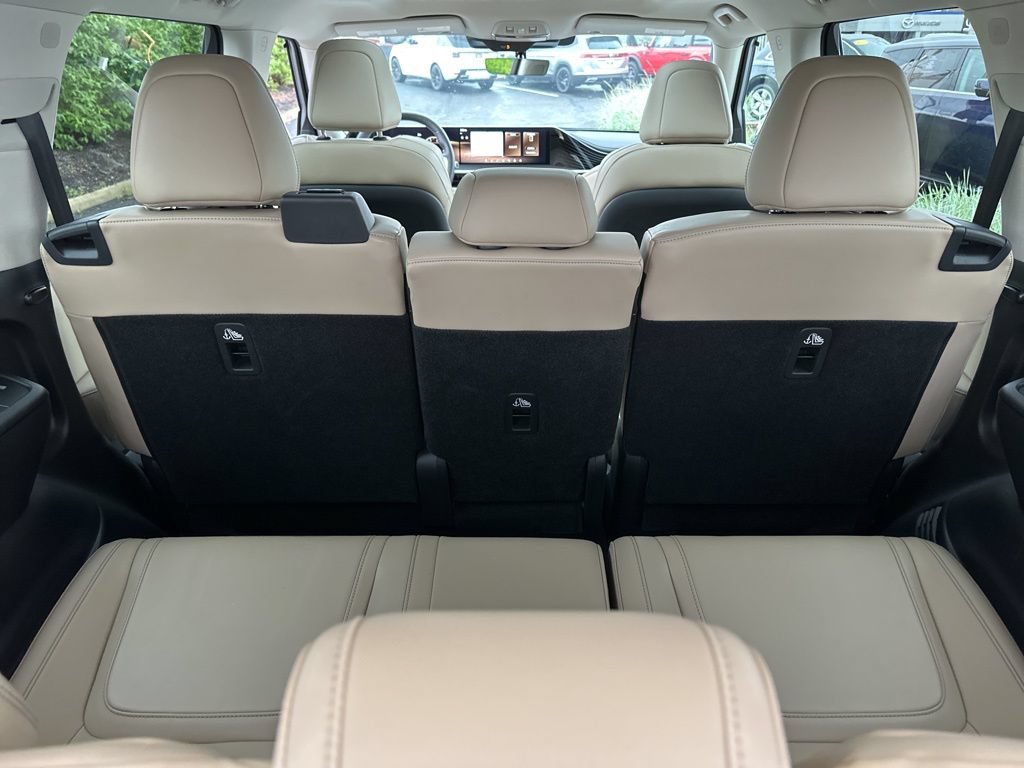 Certified 2026 INFINITI QX80 Pure w/ Cargo Package AWD/4WD image 37