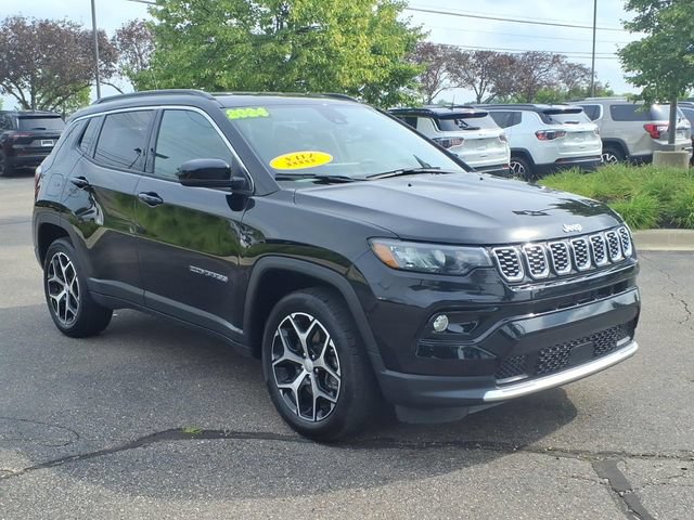 Used 2024 Jeep Compass Limited AWD/4WD image 3