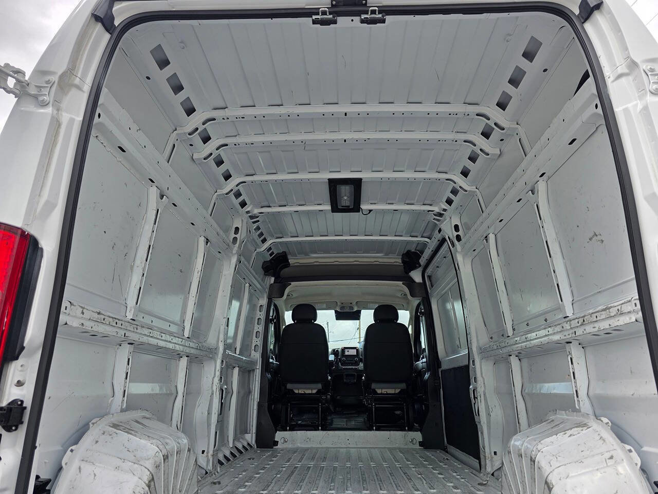 Used 2025 RAM ProMaster 3500 w/ Convenience Group FWD image 11