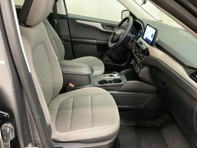 Used 2022 Ford Escape SE w/ SE Sport Appearance Package image 20