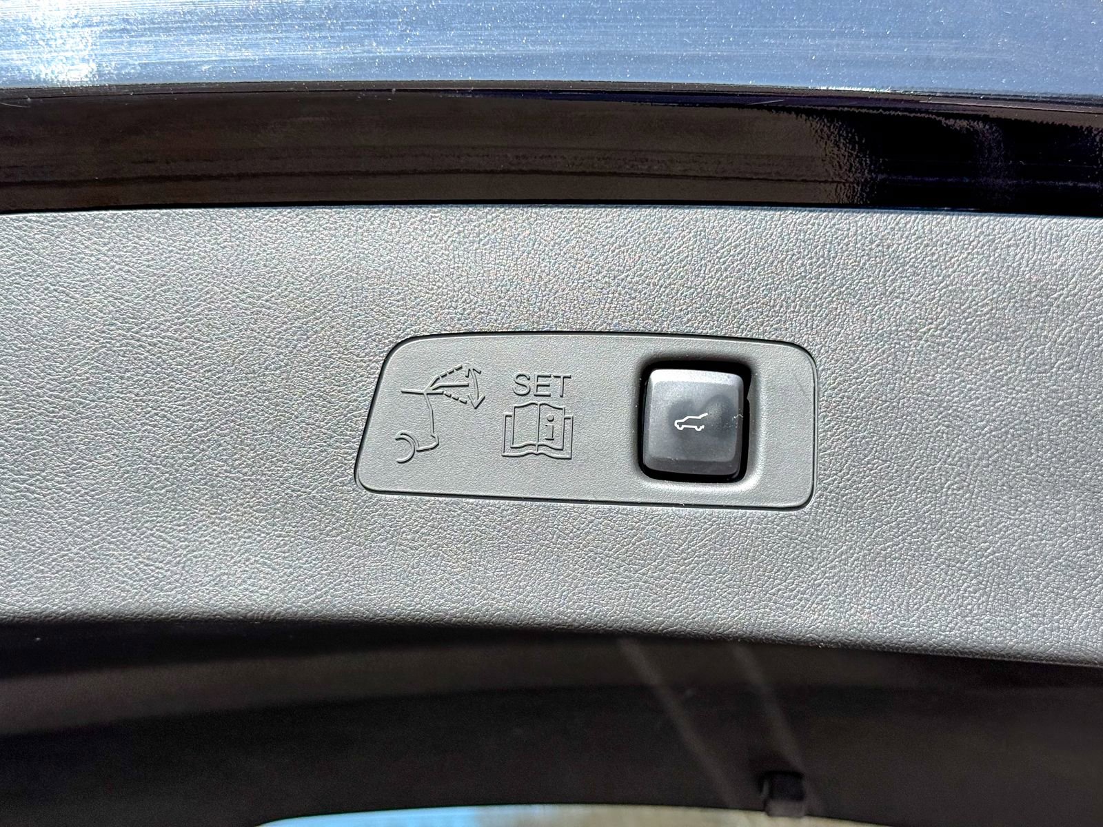 Used 2023 Lincoln Corsair AWD w/ Equipment Group 101A image 13