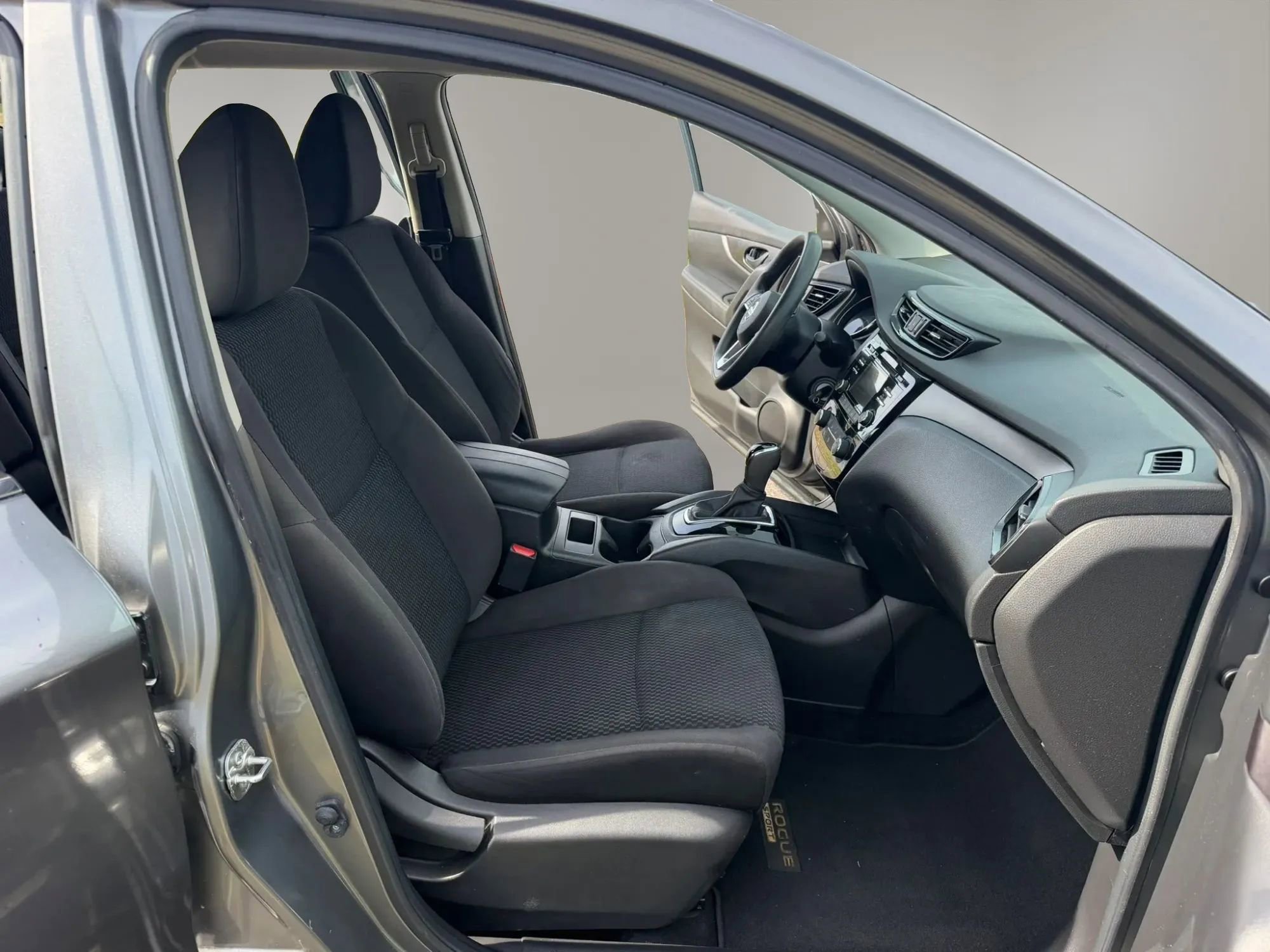 Used 2018 Nissan Rogue Sport S w/ S Appearance Package FWD image 15